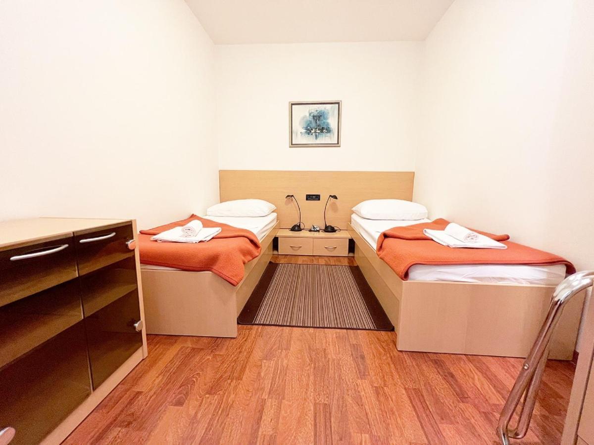 Rooms Studentsko Naselje Ivan Goran Kovacic Рієка Номер фото