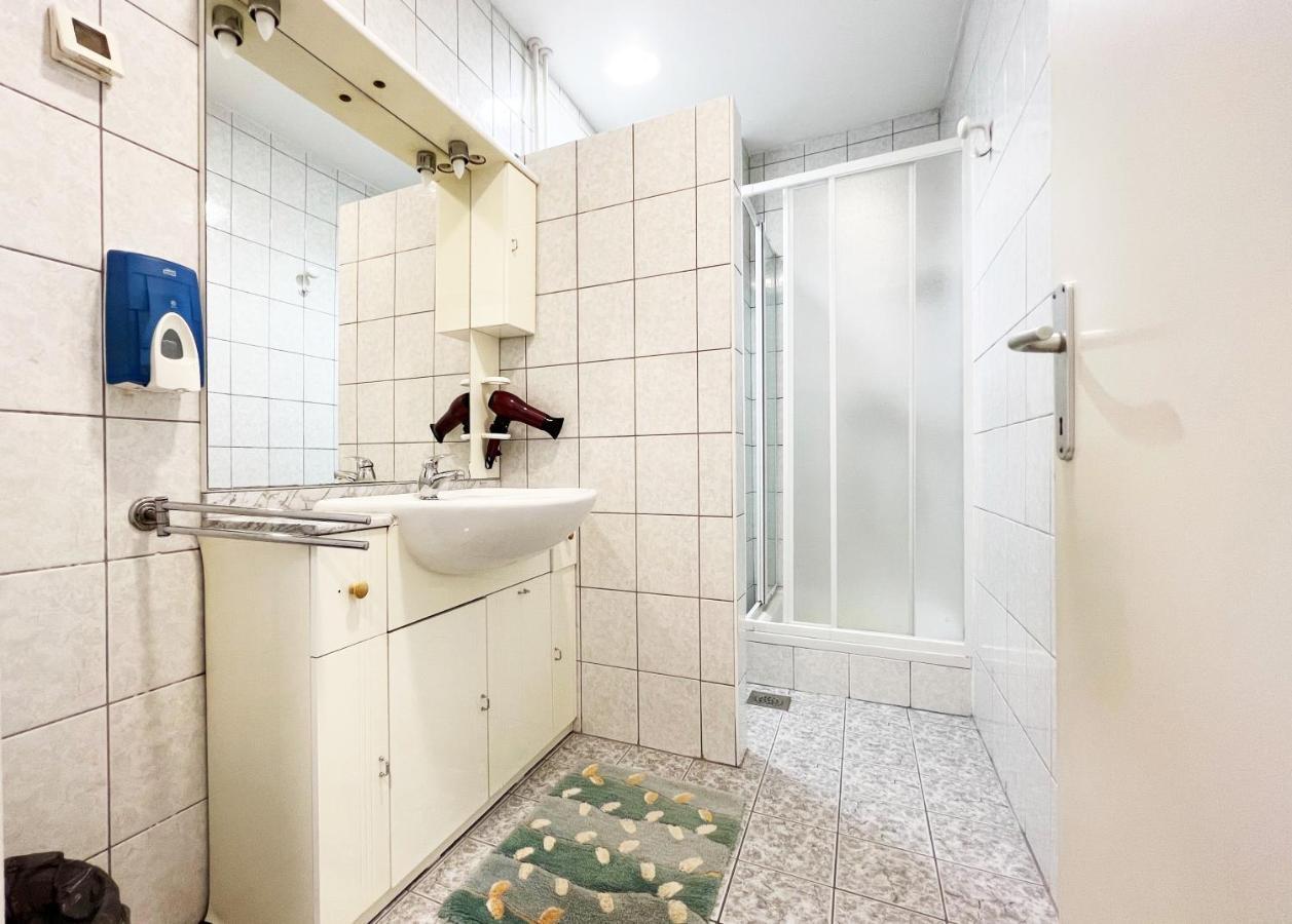 Rooms Studentsko Naselje Ivan Goran Kovacic Рієка Номер фото